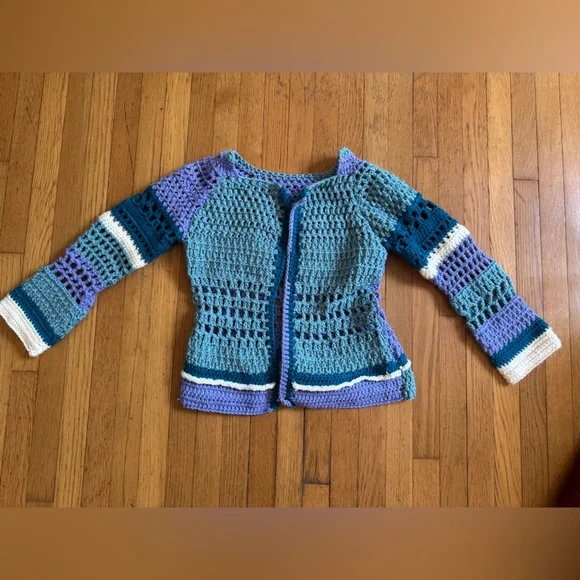 Vintage Blue Toned Crochet Cardigan - Picture 5 of 8
